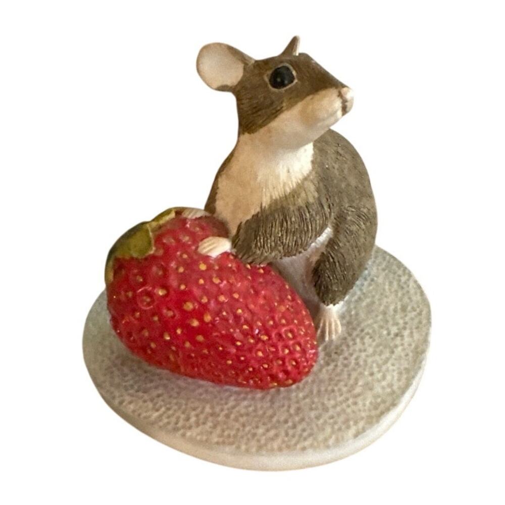 Vtg 1994 Munro After the Party Mouse With Strawberry Figurine Decor Collectible